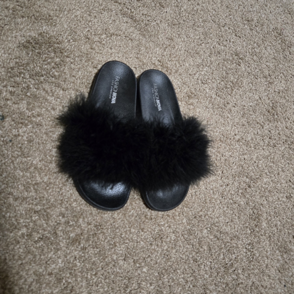 Fashion Nova Black Faux Fur Slides
